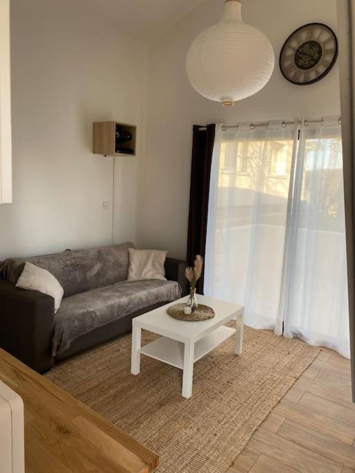 Logement Avec Mezzanine Tremblay-en-France エクステリア 写真